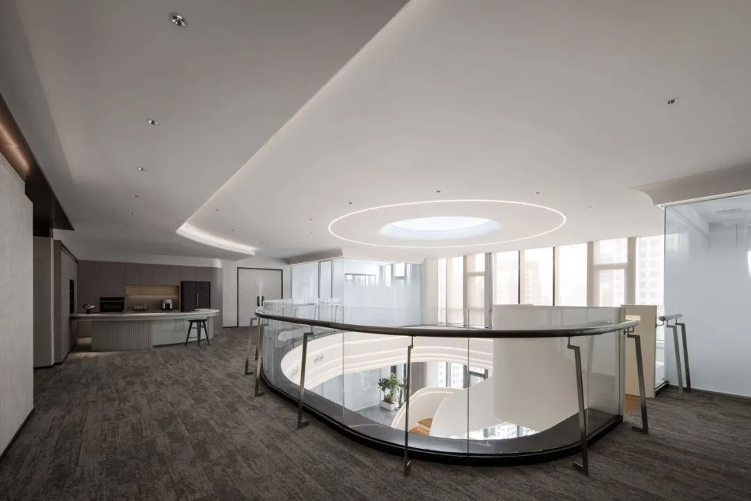 甲級寫字樓匠心商管高端企業(yè)辦公室裝修設(shè)計(jì)(圖9) 甲級寫字樓匠心商管高端企業(yè)辦公室裝修設(shè)計(jì)(圖9)