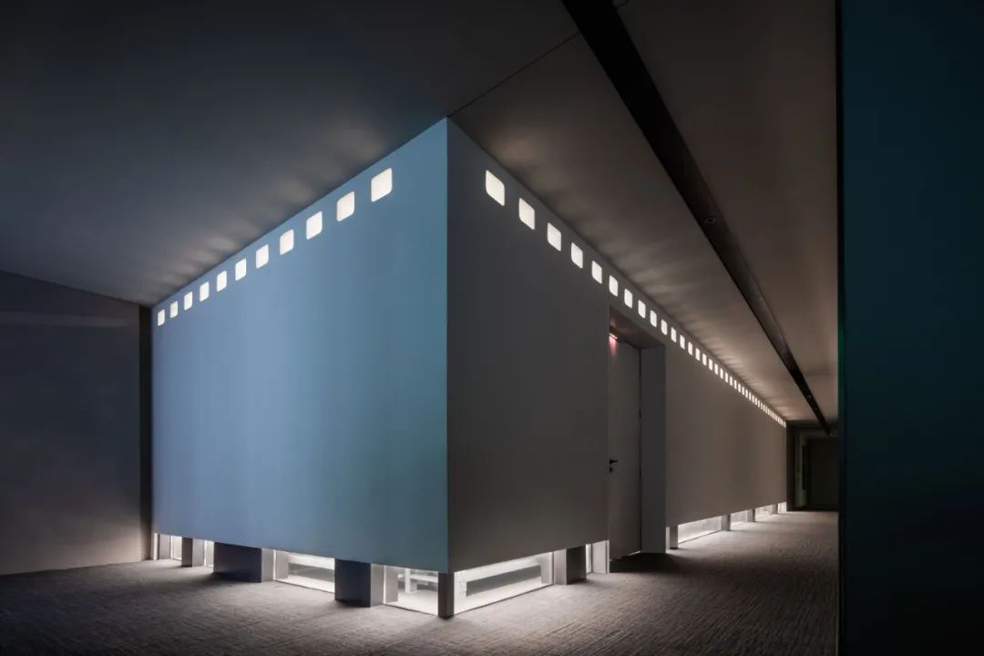 極簡(jiǎn)藝術(shù)風(fēng)直播公司多媒體辦公室裝修設(shè)計(jì)方案(圖11) 極簡(jiǎn)藝術(shù)風(fēng)直播公司多媒體辦公室裝修設(shè)計(jì)方案(圖11)