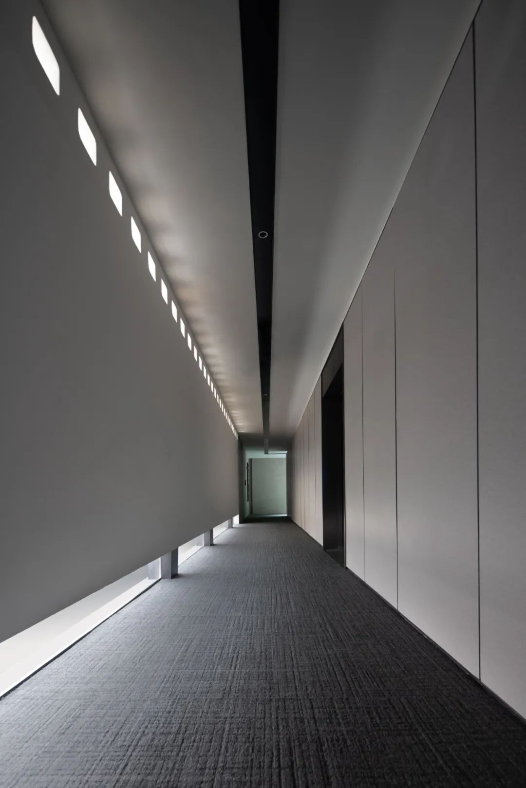 極簡(jiǎn)藝術(shù)風(fēng)直播公司多媒體辦公室裝修設(shè)計(jì)方案(圖12) 極簡(jiǎn)藝術(shù)風(fēng)直播公司多媒體辦公室裝修設(shè)計(jì)方案(圖12)