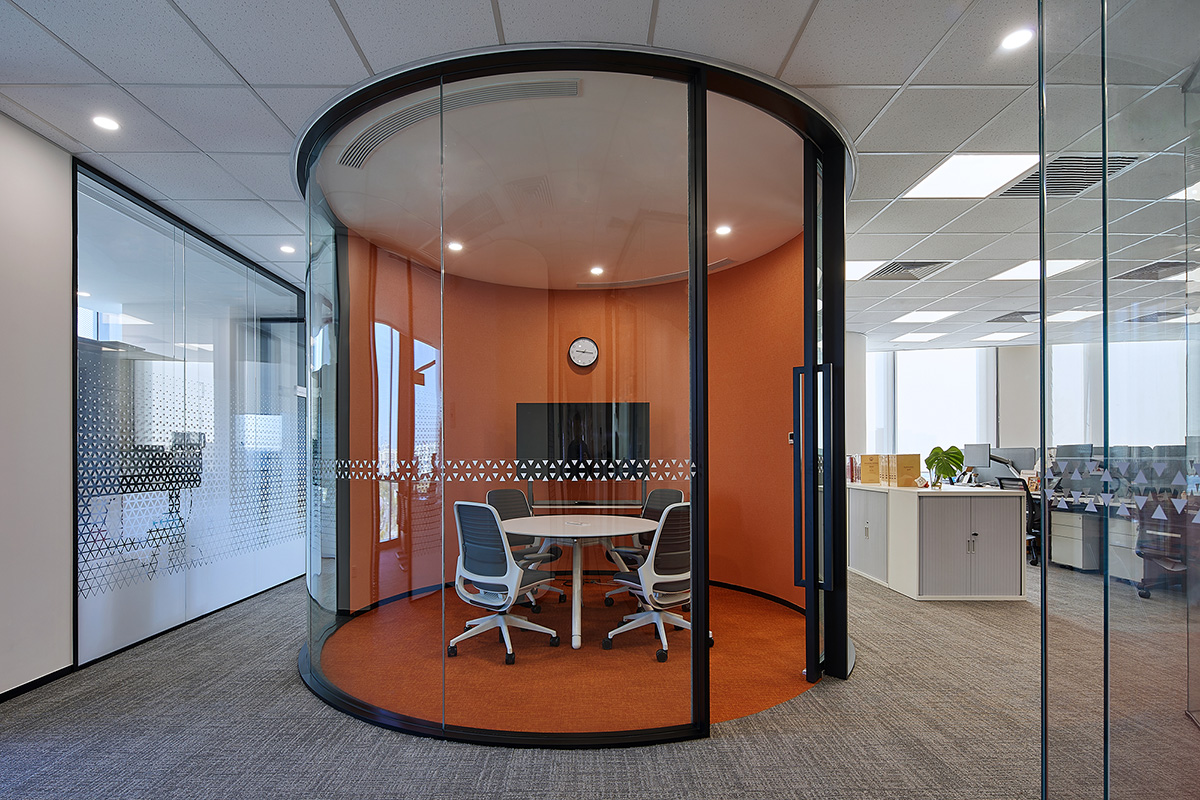 現(xiàn)代簡約風(fēng)醫(yī)療科技公司辦公室&展廳裝修設(shè)計(jì)(圖5) 現(xiàn)代簡約風(fēng)醫(yī)療科技公司辦公室&展廳裝修設(shè)計(jì)(圖5)