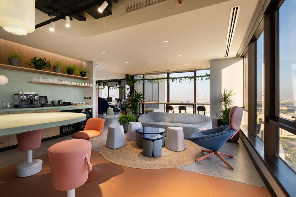 鄭州金博大分享活力多彩的咨詢公司辦公室裝修案例(圖14) 鄭州金博大分享活力多彩的咨詢公司辦公室裝修案例(圖14)