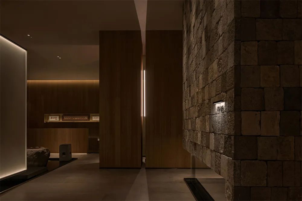 鄭州金博大分享商務(wù)寫字樓里的中餐廳裝修設(shè)計(jì)(圖4) 鄭州金博大分享商務(wù)寫字樓里的中餐廳裝修設(shè)計(jì)(圖4)