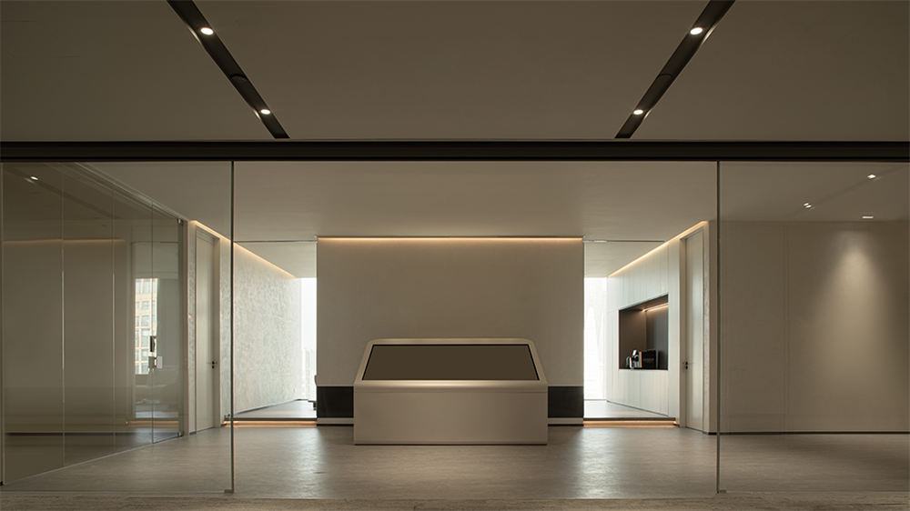 極簡純粹的濱綠大廈辦公室裝修設(shè)計方案(圖1) 極簡純粹的濱綠大廈辦公室裝修設(shè)計方案(圖1)