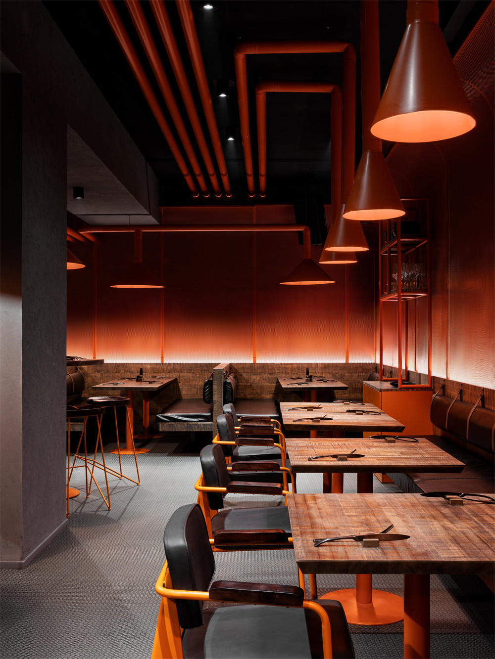 金屬工業(yè)風(fēng)牛肉投幣燒烤店裝修設(shè)計方案(圖5) 金屬工業(yè)風(fēng)牛肉投幣燒烤店裝修設(shè)計方案(圖5)