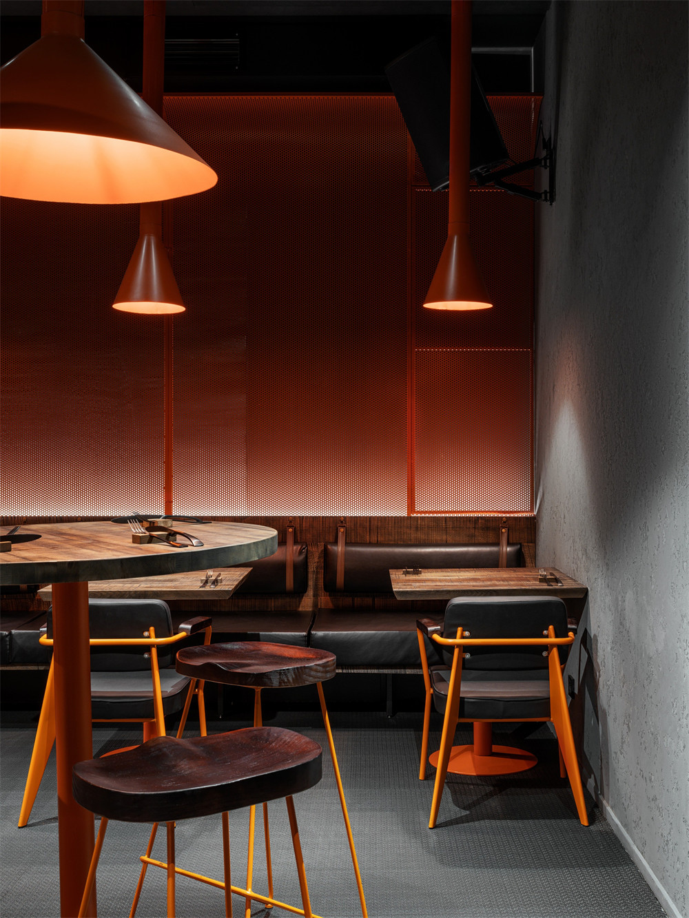 金屬工業(yè)風(fēng)牛肉投幣燒烤店裝修設(shè)計方案(圖7) 金屬工業(yè)風(fēng)牛肉投幣燒烤店裝修設(shè)計方案(圖7)