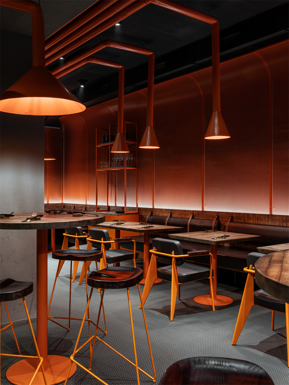 金屬工業(yè)風(fēng)牛肉投幣燒烤店裝修設(shè)計方案(圖9) 金屬工業(yè)風(fēng)牛肉投幣燒烤店裝修設(shè)計方案(圖9)