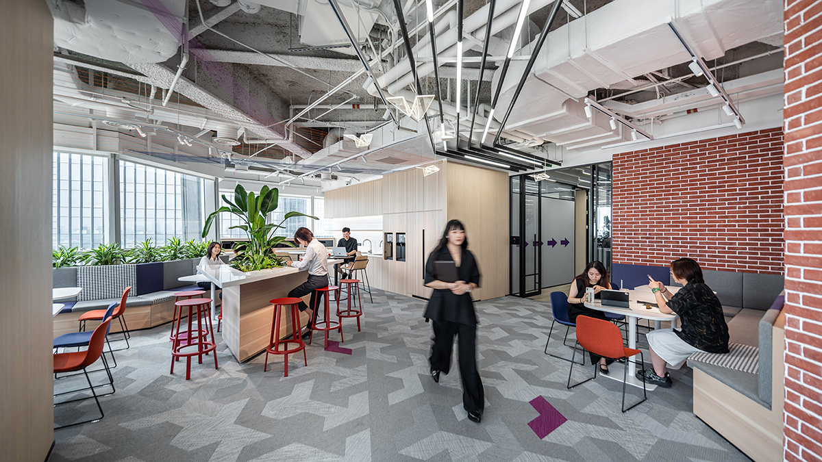 2600平快遞物流公司自然人文辦公室裝修設(shè)計(圖3) 2600平快遞物流公司自然人文辦公室裝修設(shè)計(圖3)