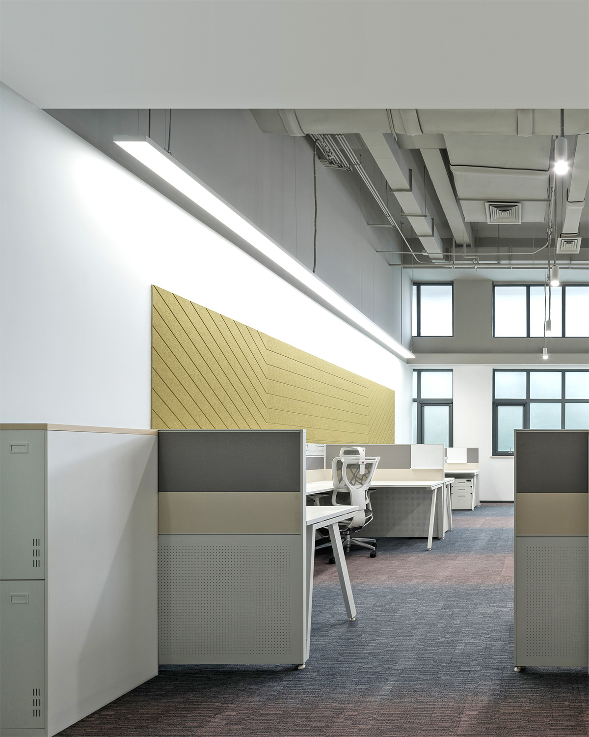 鄭州金博大推薦華為海思東升科技園辦公室裝修設(shè)計(圖7) 鄭州金博大推薦華為海思東升科技園辦公室裝修設(shè)計(圖7)