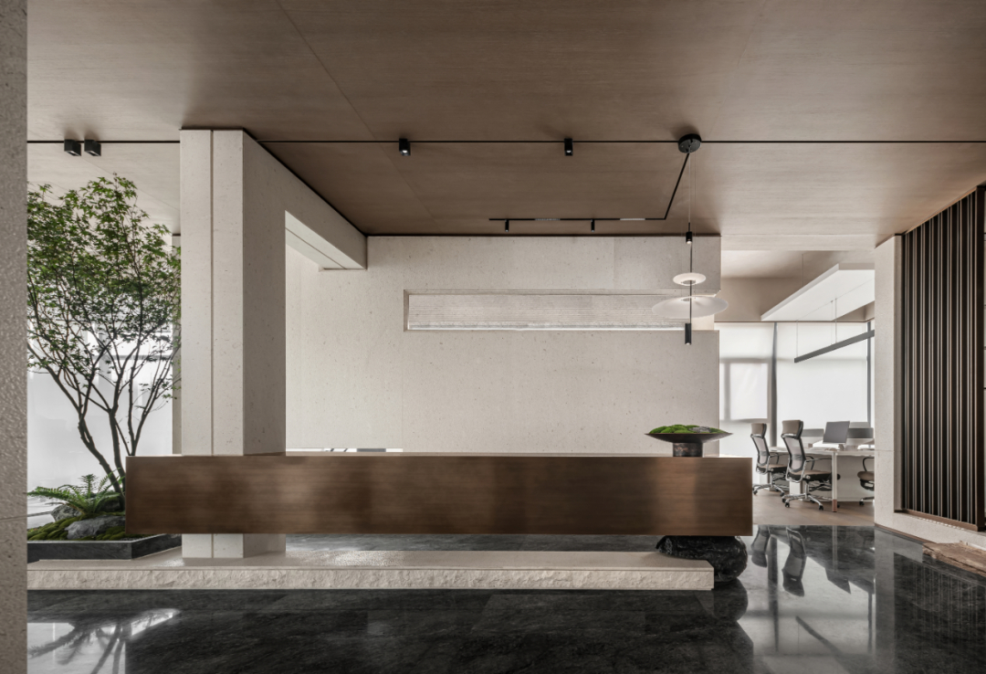 現(xiàn)代大氣的金融公司辦公室裝修設(shè)計(jì)方案(圖1) 現(xiàn)代大氣的金融公司辦公室裝修設(shè)計(jì)方案(圖1)