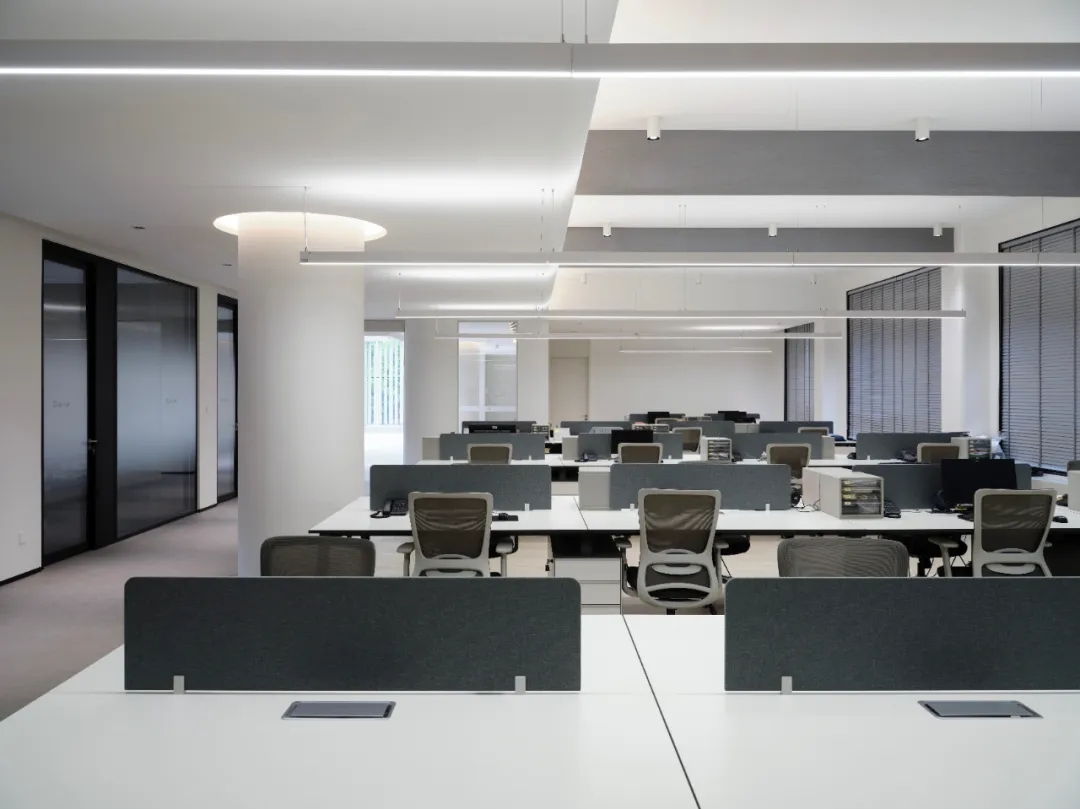 4000平德俊新材料總部辦公樓裝修設(shè)計(jì)方案(圖12) 4000平德俊新材料總部辦公樓裝修設(shè)計(jì)方案(圖12)