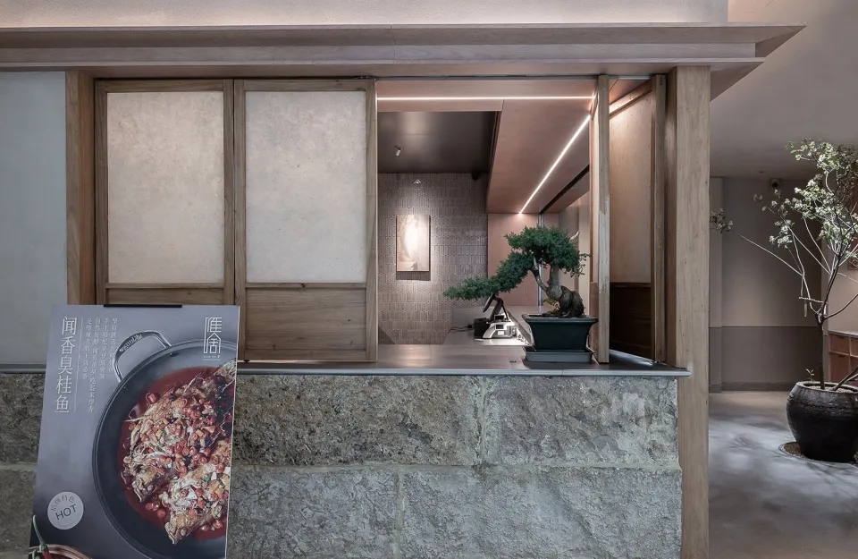 鄭州金博大推薦雁舍連鎖餐飲店裝修設(shè)計(jì)方案(圖2) 鄭州金博大推薦雁舍連鎖餐飲店裝修設(shè)計(jì)方案(圖2)