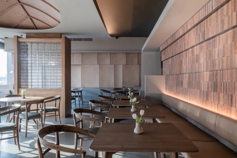 鄭州金博大推薦雁舍連鎖餐飲店裝修設(shè)計(jì)方案(圖6) 鄭州金博大推薦雁舍連鎖餐飲店裝修設(shè)計(jì)方案(圖6)