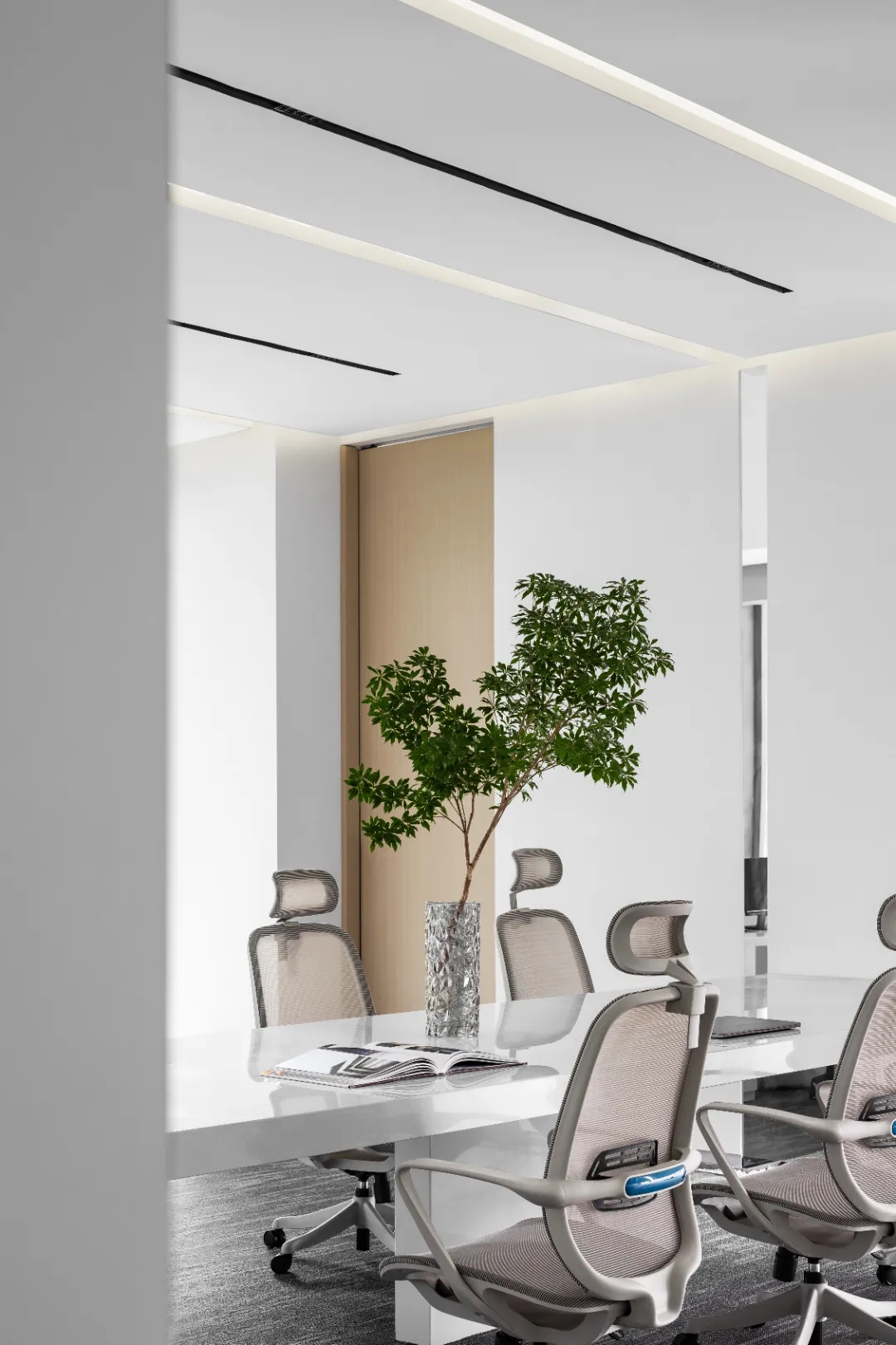 極簡藝術(shù) 燒糖文化科技公司辦公樓裝修設(shè)計案例(圖6) 極簡藝術(shù) 燒糖文化科技公司辦公樓裝修設(shè)計案例(圖6)