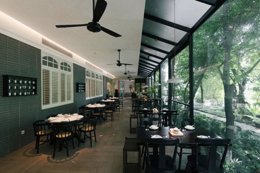 嶺南特色   春喜傳統(tǒng)粵式茶餐廳裝修設(shè)計(jì)案例(圖6)