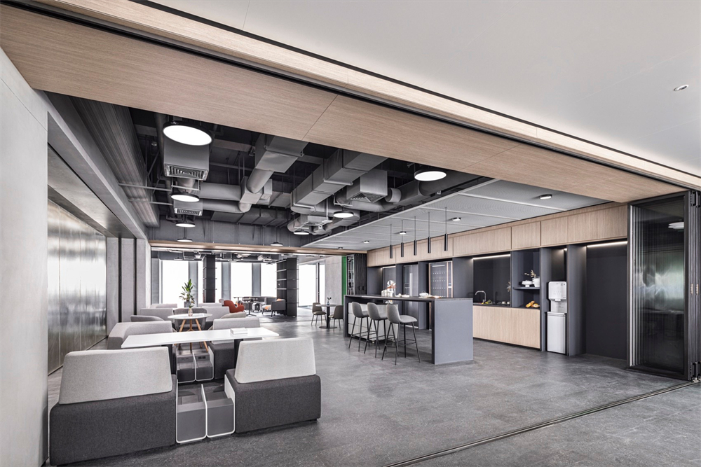 現代簡約時尚科技園區(qū)辦公樓裝修設計案例(圖13) 現代簡約時尚科技園區(qū)辦公樓裝修設計案例(圖13)