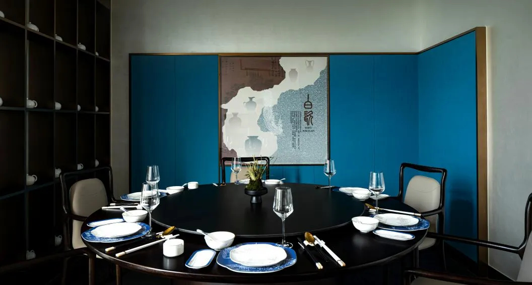 科技東方美學(xué) 金豬十八道高端酒樓裝修設(shè)計(jì)(圖9) 科技東方美學(xué) 金豬十八道高端酒樓裝修設(shè)計(jì)(圖9)