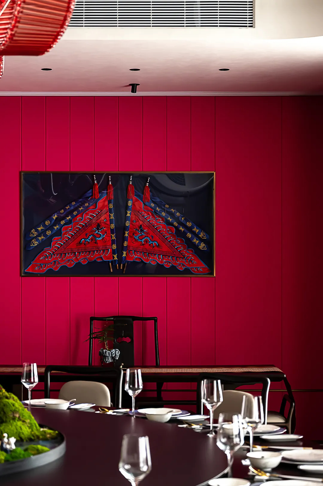 科技東方美學(xué) 金豬十八道高端酒樓裝修設(shè)計(jì)(圖14) 科技東方美學(xué) 金豬十八道高端酒樓裝修設(shè)計(jì)(圖14)