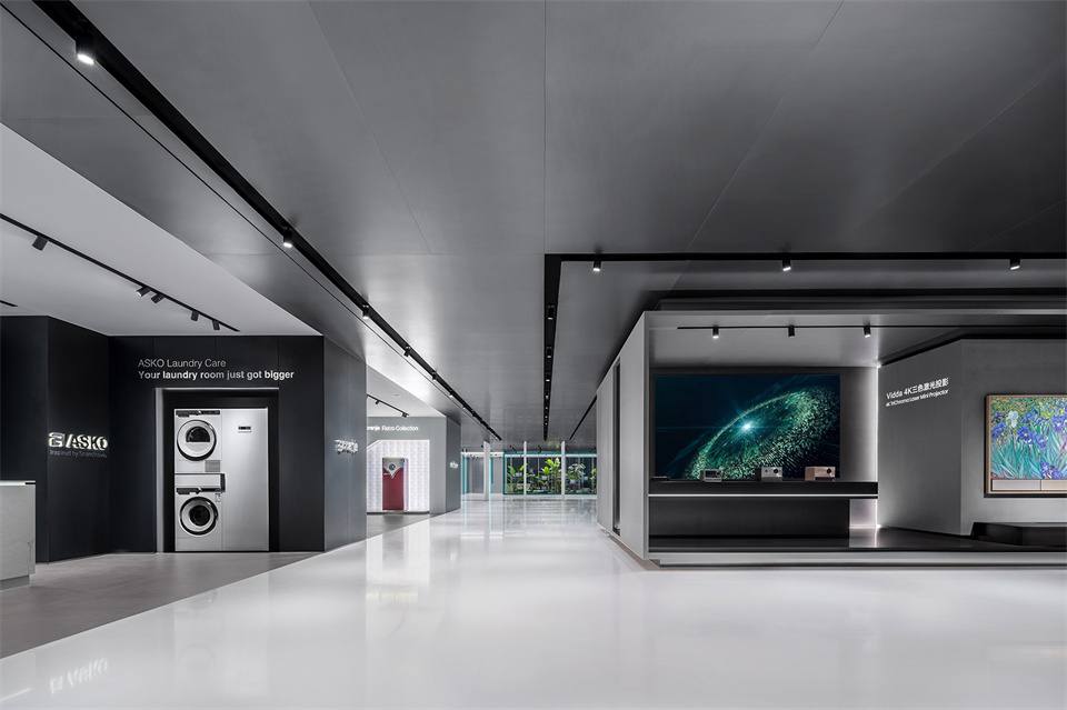 極簡(jiǎn)科技未來(lái) 海信集團(tuán)展廳裝修設(shè)計(jì)案例(圖4) 極簡(jiǎn)科技未來(lái) 海信集團(tuán)展廳裝修設(shè)計(jì)案例(圖4)