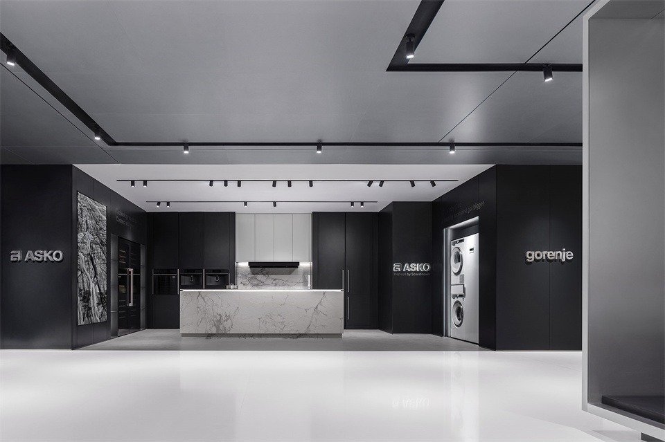 極簡(jiǎn)科技未來(lái) 海信集團(tuán)展廳裝修設(shè)計(jì)案例(圖6) 極簡(jiǎn)科技未來(lái) 海信集團(tuán)展廳裝修設(shè)計(jì)案例(圖6)