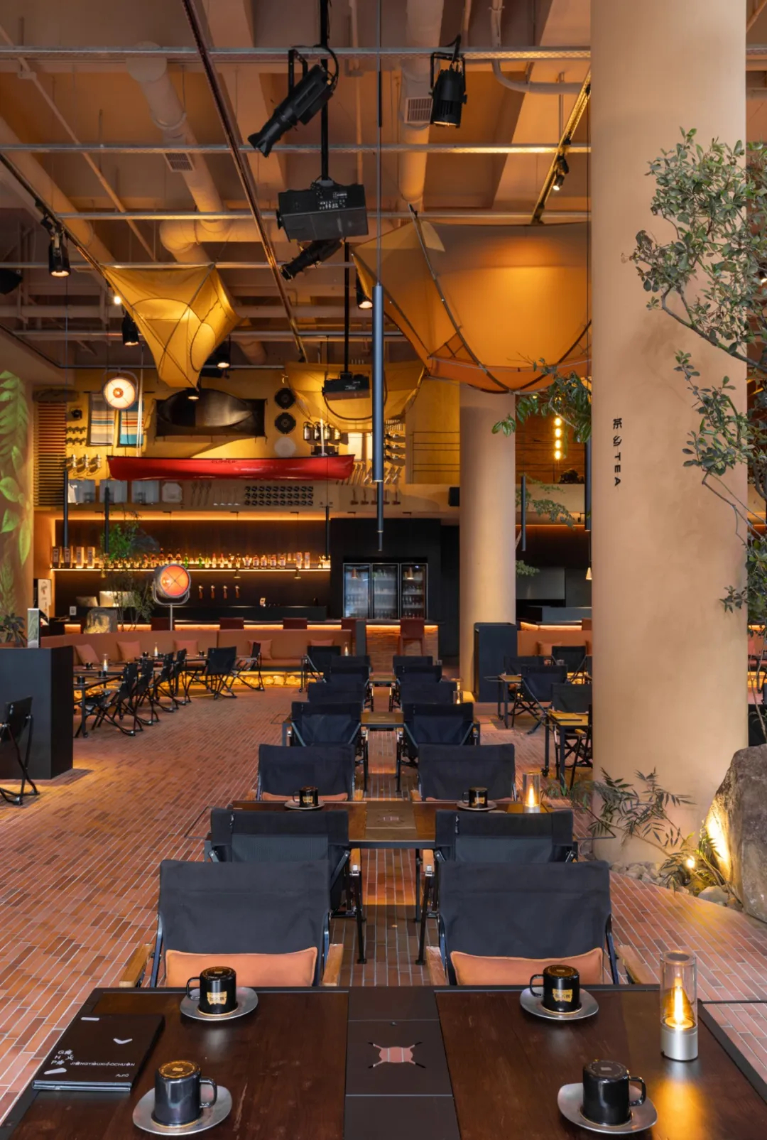 鄭州金博大推薦篝火旁·露營風(fēng)燒烤店裝修設(shè)計方案(圖8)