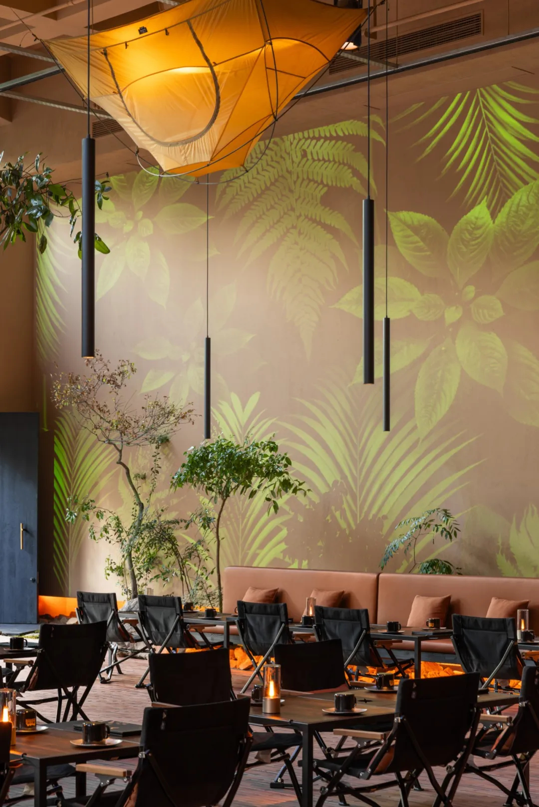 鄭州金博大推薦篝火旁·露營風(fēng)燒烤店裝修設(shè)計方案(圖15)