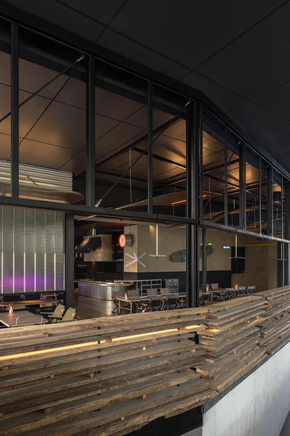 戶外體驗搬入室內(nèi) 篝火旁燒烤店改造裝修設計(圖15) 戶外體驗搬入室內(nèi) 篝火旁燒烤店改造裝修設計(圖15)