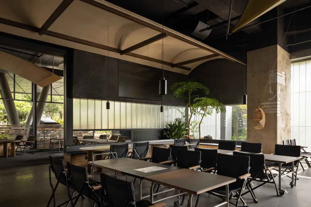 戶外體驗搬入室內(nèi) 篝火旁燒烤店改造裝修設計(圖17) 戶外體驗搬入室內(nèi) 篝火旁燒烤店改造裝修設計(圖17)