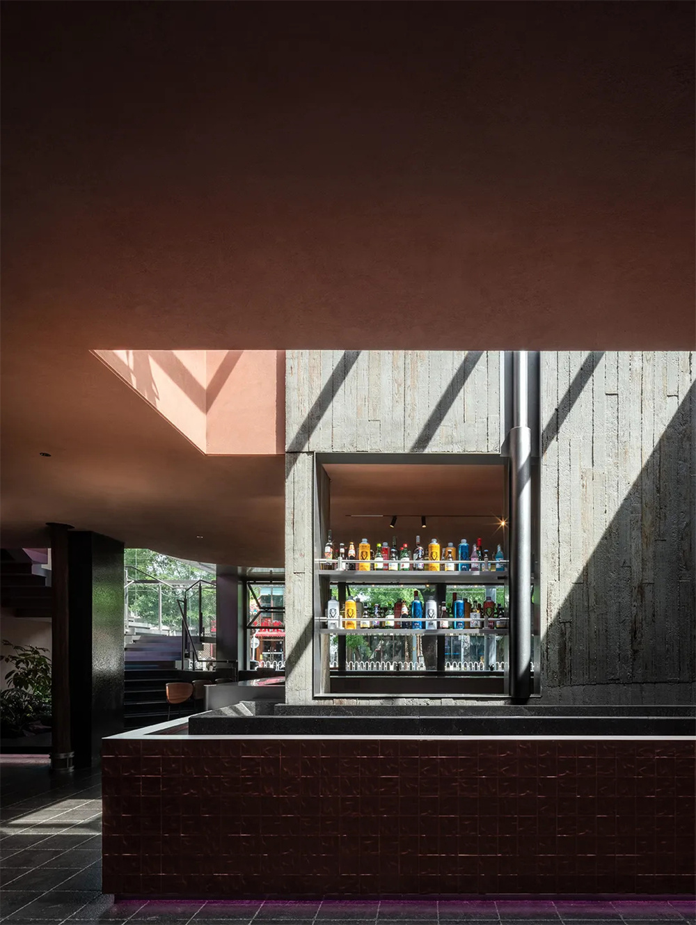 吸引年輕人的獨(dú)一味烤魚餐廳裝修設(shè)計(jì)案例(圖6) 吸引年輕人的獨(dú)一味烤魚餐廳裝修設(shè)計(jì)案例(圖6)