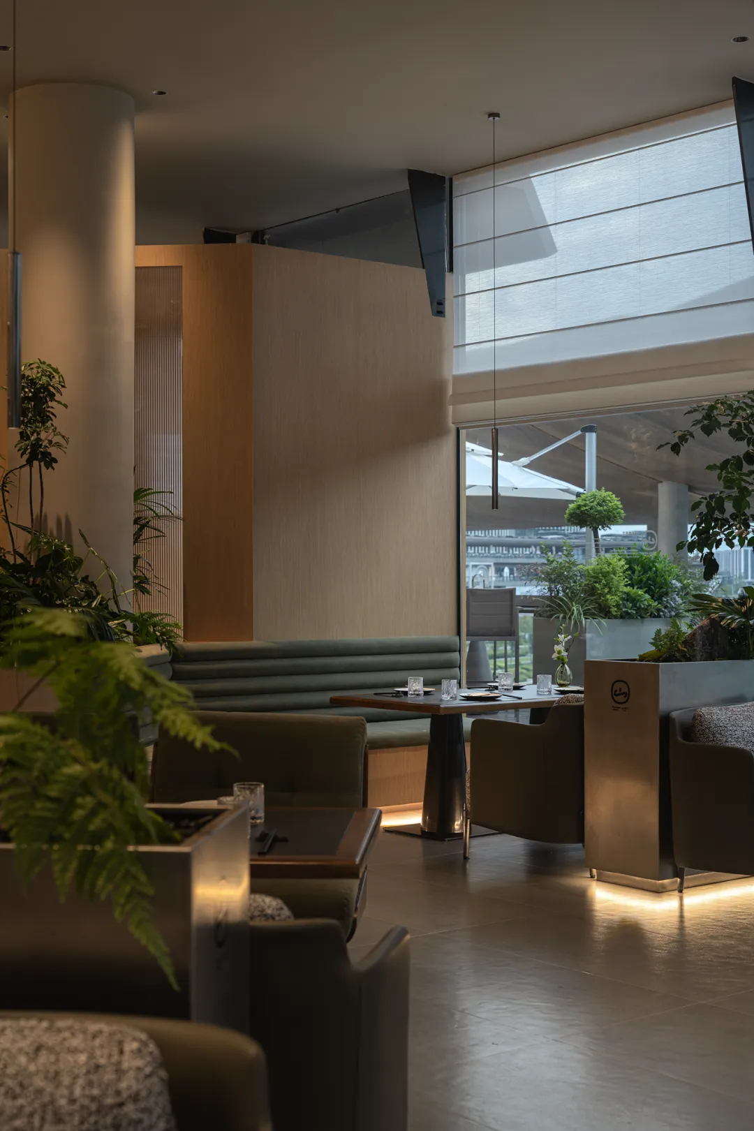 鄭州山有月茶與餐·茶餐廳裝修設(shè)計(jì)分享(圖3) 鄭州山有月茶與餐·茶餐廳裝修設(shè)計(jì)分享(圖3)