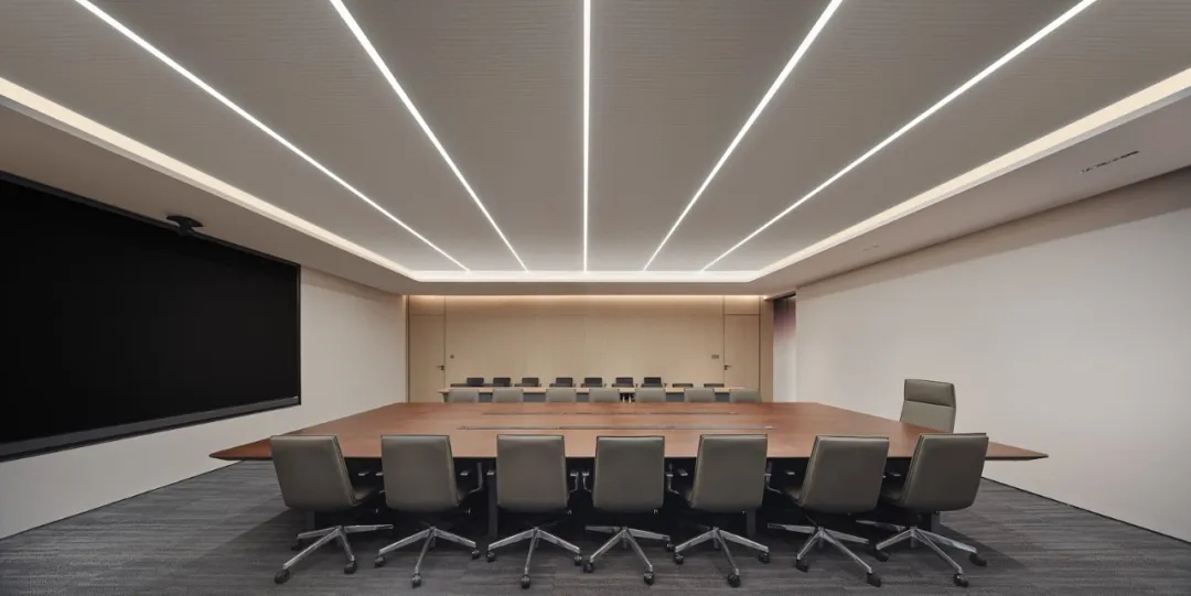 鄭州保利文化廣場辦公樓裝修設(shè)計方案(圖14) 鄭州保利文化廣場辦公樓裝修設(shè)計方案(圖14)