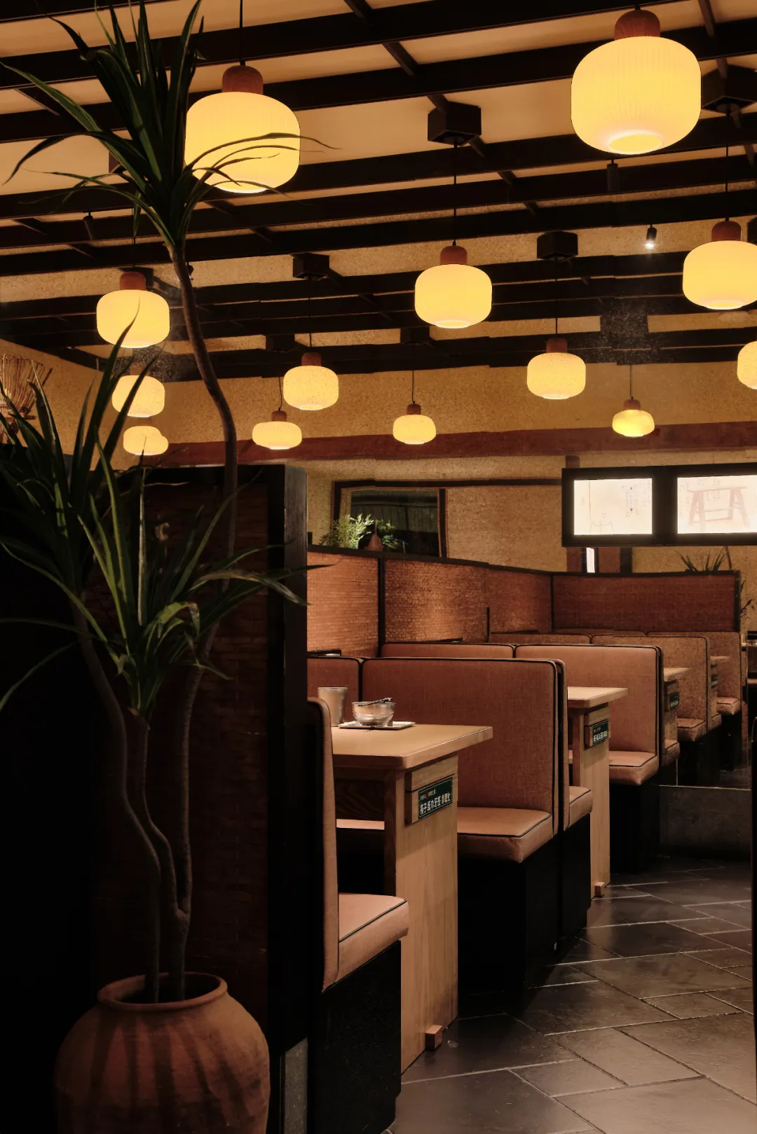 鄭州金博大推薦農(nóng)耕記湘西土菜館裝修設(shè)計方案(圖12) 鄭州金博大推薦農(nóng)耕記湘西土菜館裝修設(shè)計方案(圖12)