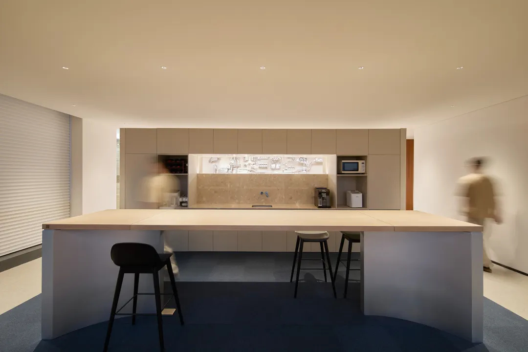 400平汽車配件公司展廳兼辦公室裝修設(shè)計(jì)(圖6) 400平汽車配件公司展廳兼辦公室裝修設(shè)計(jì)(圖6)