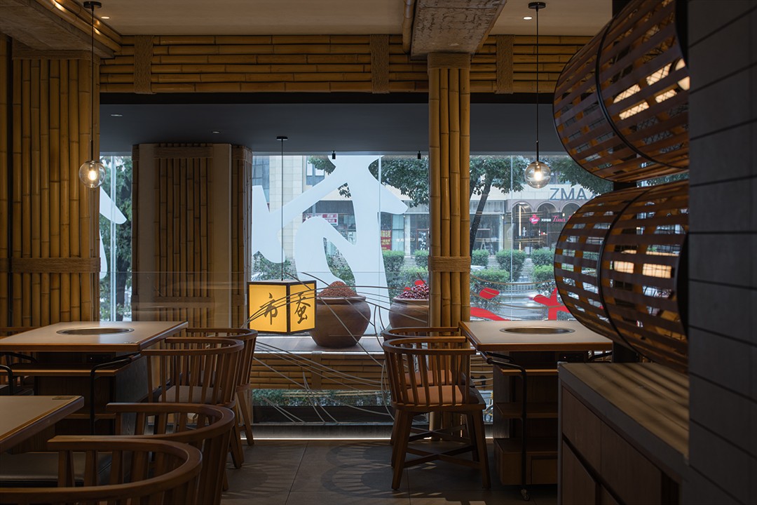 少城壹號地道重慶火鍋店裝修設(shè)計(圖3) 少城壹號地道重慶火鍋店裝修設(shè)計(圖3)