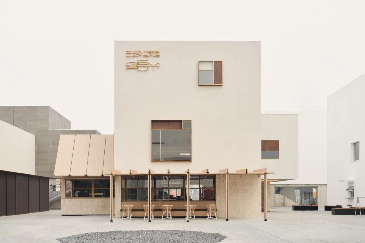 珍煲糖水·砂鍋·小海鮮融合餐廳裝修設(shè)計方案(圖1) 珍煲糖水·砂鍋·小海鮮融合餐廳裝修設(shè)計方案(圖1)