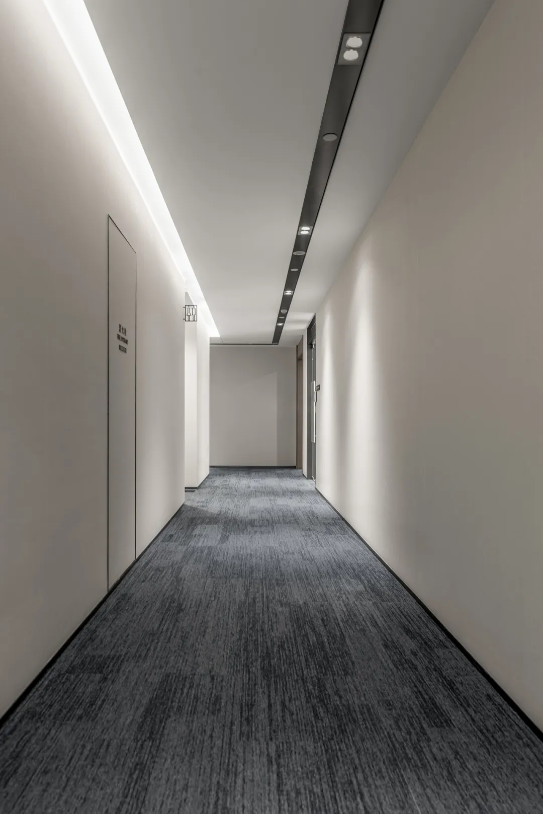 2萬6千平現(xiàn)代花園式商務(wù)辦公樓裝修設(shè)計方案(圖9)