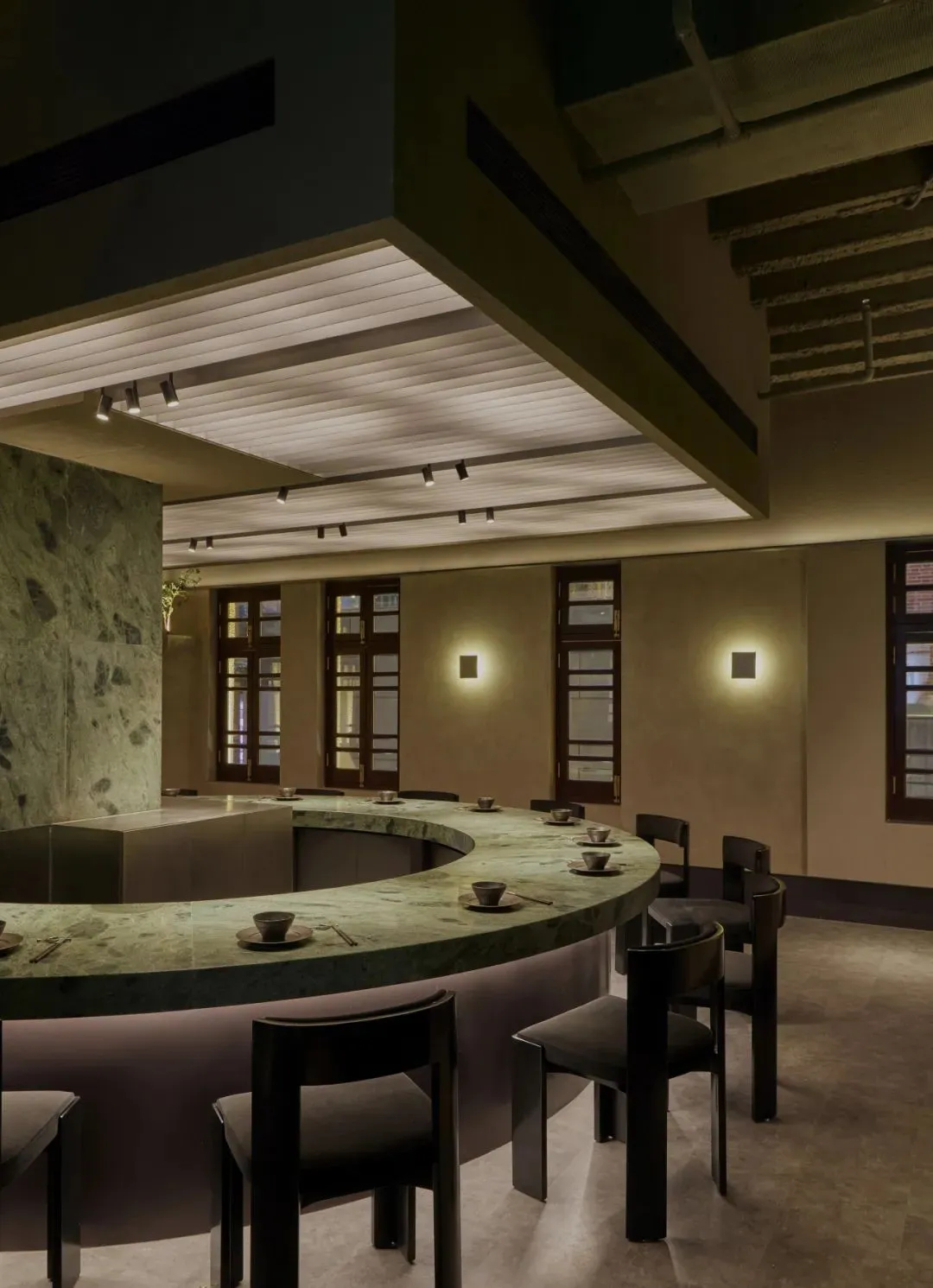 鄭州金博大推薦蔥蘢和牛小火鍋餐廳裝修設(shè)計(jì)(圖3) 鄭州金博大推薦蔥蘢和牛小火鍋餐廳裝修設(shè)計(jì)(圖3)