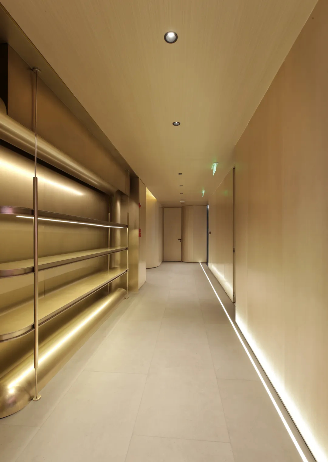 1200平現(xiàn)代東方珠光律師事務所裝修設計(圖8) 1200平現(xiàn)代東方珠光律師事務所裝修設計(圖8)