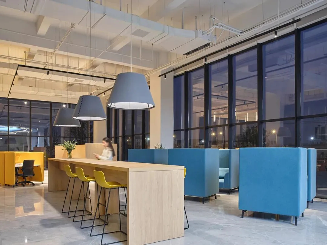 5000平種業(yè)集團總部辦公&展廳裝修設(shè)計方案(圖4) 5000平種業(yè)集團總部辦公&展廳裝修設(shè)計方案(圖4)