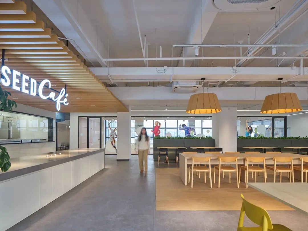 5000平種業(yè)集團總部辦公&展廳裝修設(shè)計方案(圖9) 5000平種業(yè)集團總部辦公&展廳裝修設(shè)計方案(圖9)