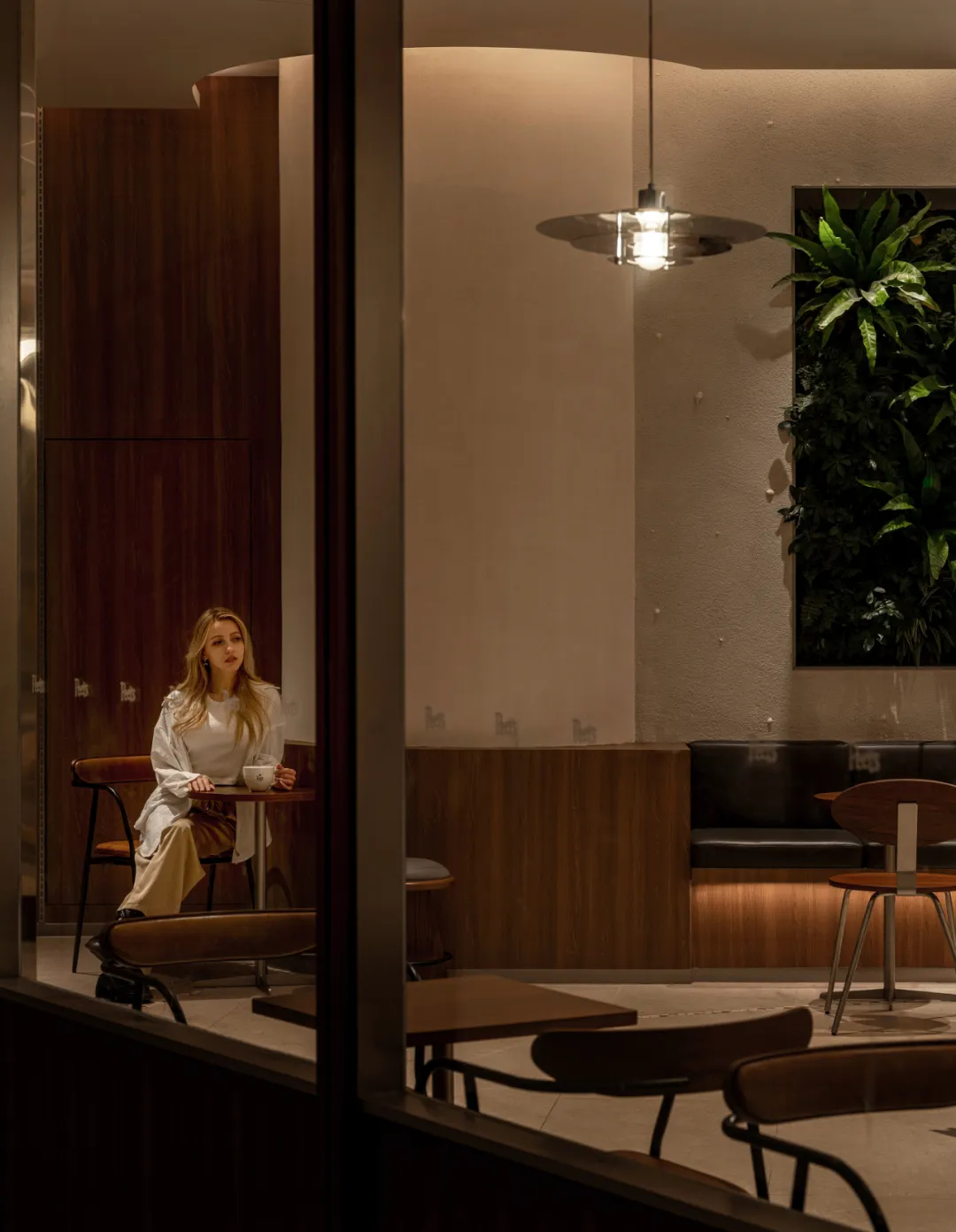 海港文化復(fù)古風(fēng)情 Peets皮爺咖啡店裝修設(shè)計(jì)(圖9) 海港文化復(fù)古風(fēng)情 Peets皮爺咖啡店裝修設(shè)計(jì)(圖9)