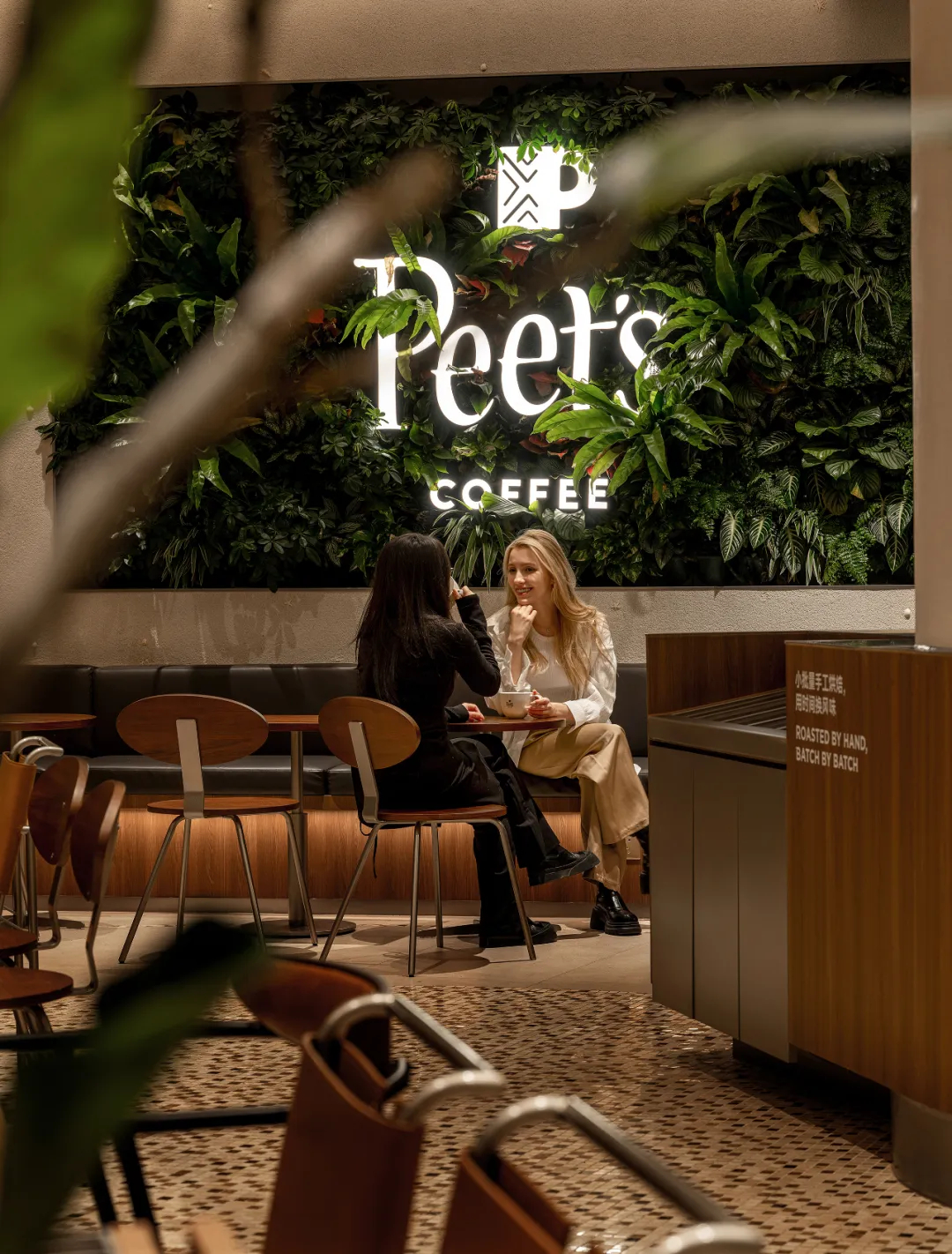 海港文化復(fù)古風(fēng)情 Peets皮爺咖啡店裝修設(shè)計(jì)(圖11) 海港文化復(fù)古風(fēng)情 Peets皮爺咖啡店裝修設(shè)計(jì)(圖11)