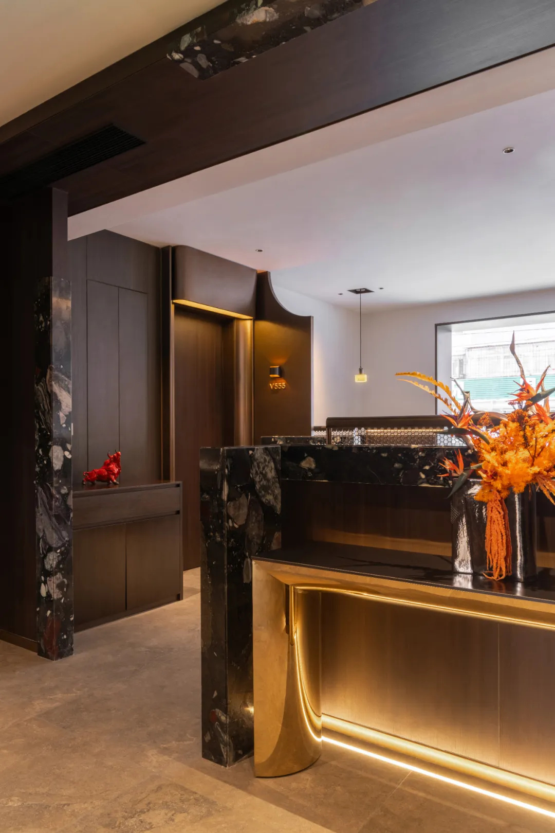 MEI·LIYUAN 高端商務(wù)海鮮火鍋店裝修設(shè)計(jì)(圖3) MEI·LIYUAN 高端商務(wù)海鮮火鍋店裝修設(shè)計(jì)(圖3)