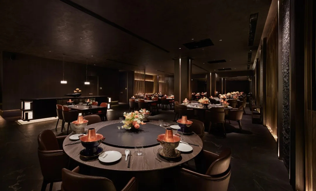 簡(jiǎn)約東方 璽源居老北京涮鍋火鍋店裝修設(shè)計(jì)(圖6) 簡(jiǎn)約東方 璽源居老北京涮鍋火鍋店裝修設(shè)計(jì)(圖6)