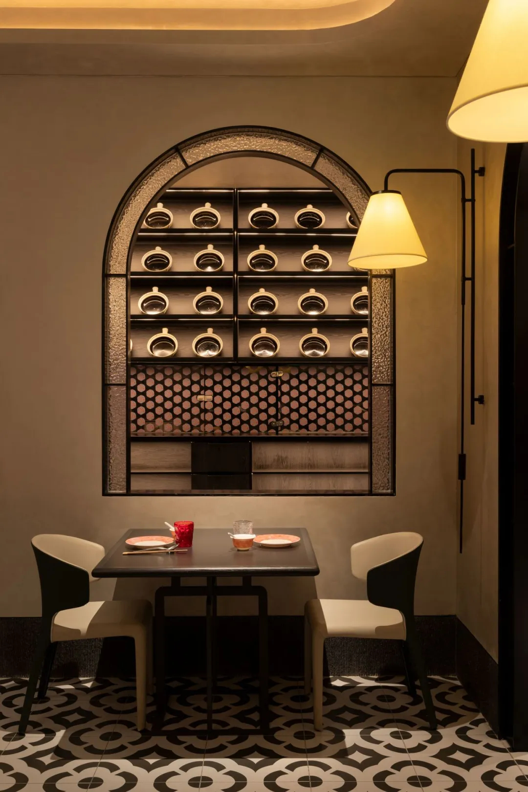 粵食佳·啫啫煲&燒臘 嶺南特色粵菜餐廳裝修設(shè)計(圖6)