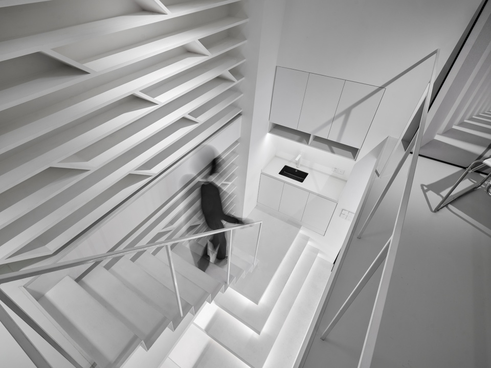 鄭州辦公室裝修公司—熾造辦公室設(shè)計(jì)改造案例分享(圖7) shzzbgsgz-14.jpg